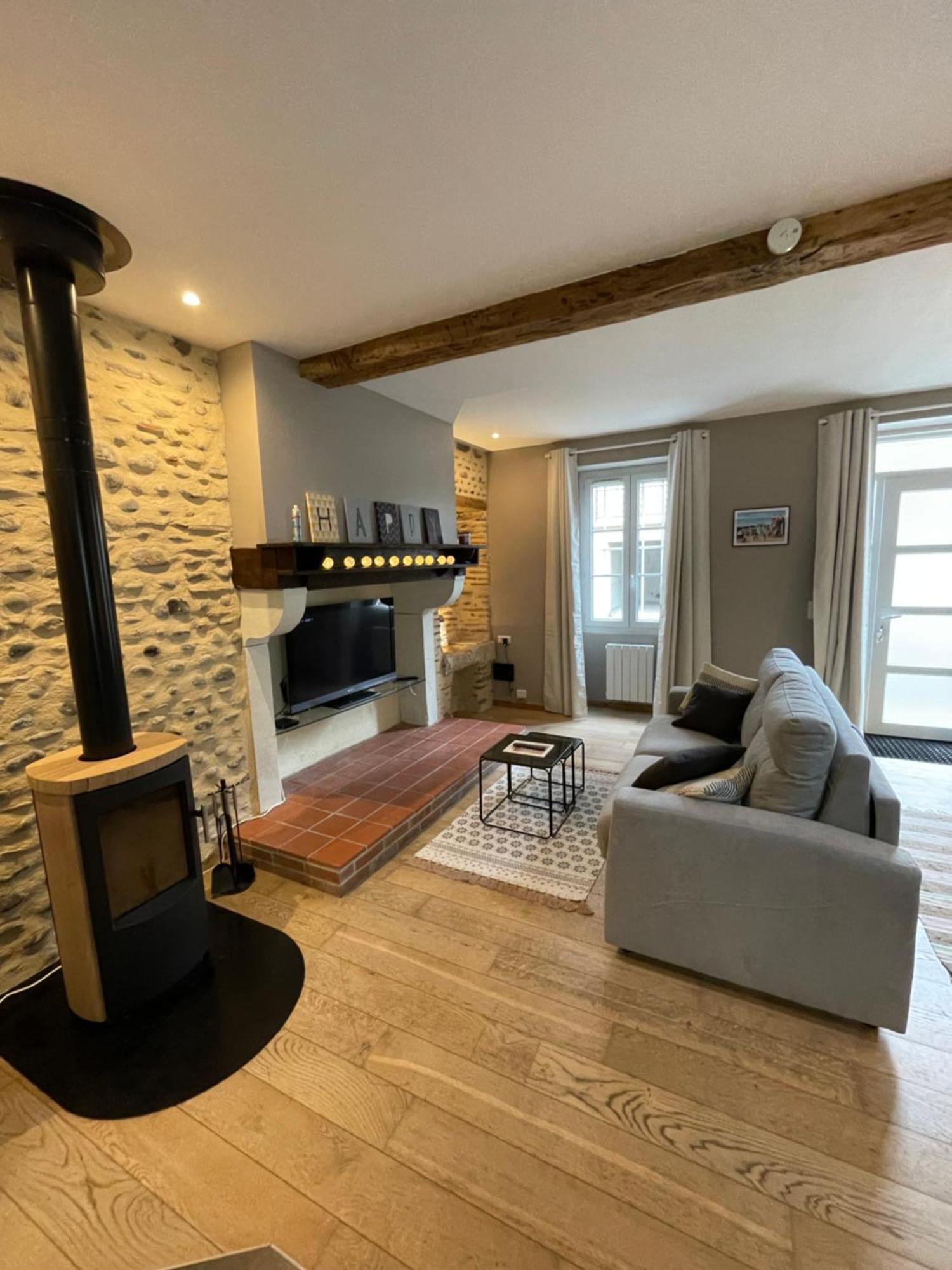 Loft De Charme En Centre-Ville Pau Eksteriør billede